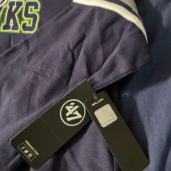 Seattle Seahawks Men’s Hoodie (XL) Retails for $85 - Picture 9 of 9